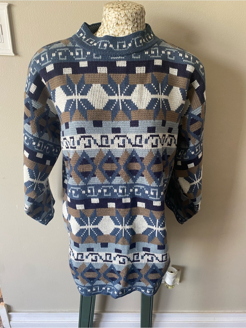 Vintage 80s  oversized Allison Brittney White and Blue Knit Top Label